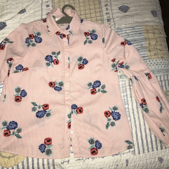 Stunning buttoned floral and striped dress shirt - Picture 3 of 3